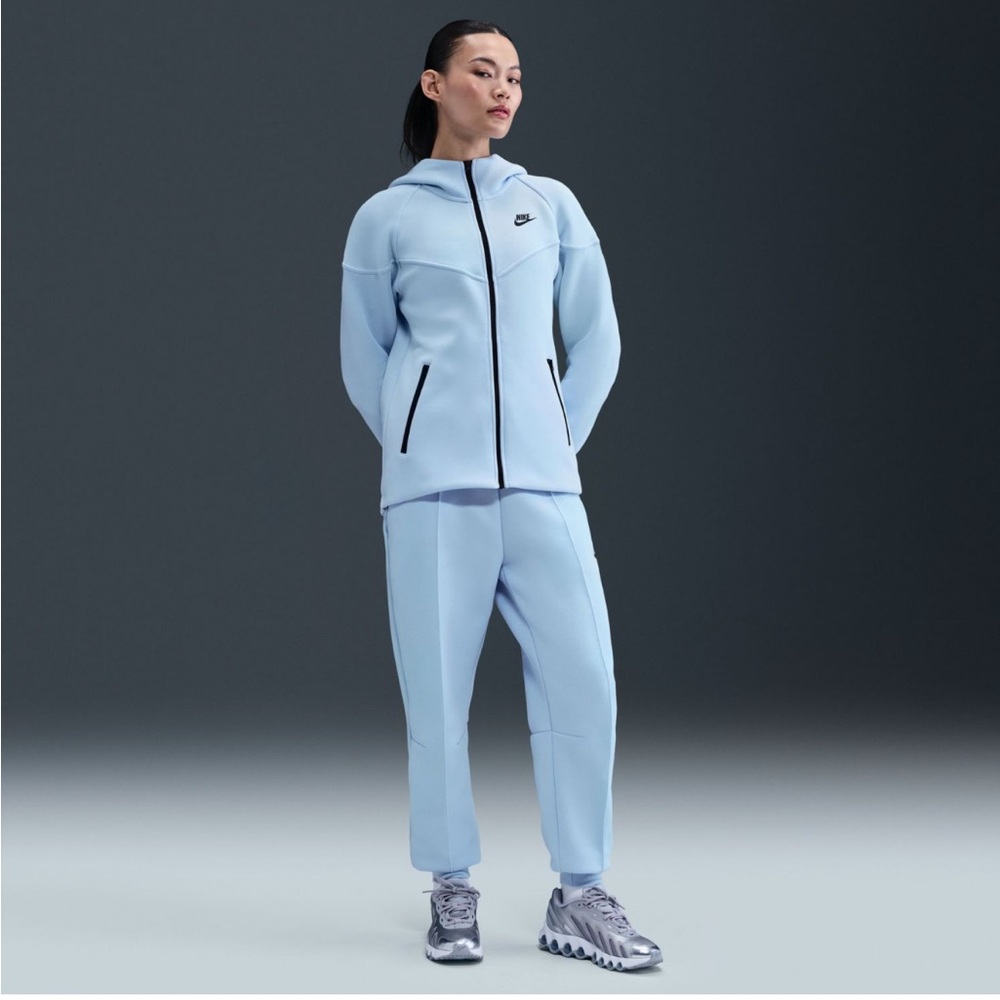 NWT Women's Nike SPTCAS Sportswear Tech Fleece Windrunner Full Zip Hoodie XS - Picture 3 of 10